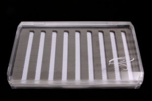 TRP Fliegen Vorratsbox mit Magnetverschluss medium