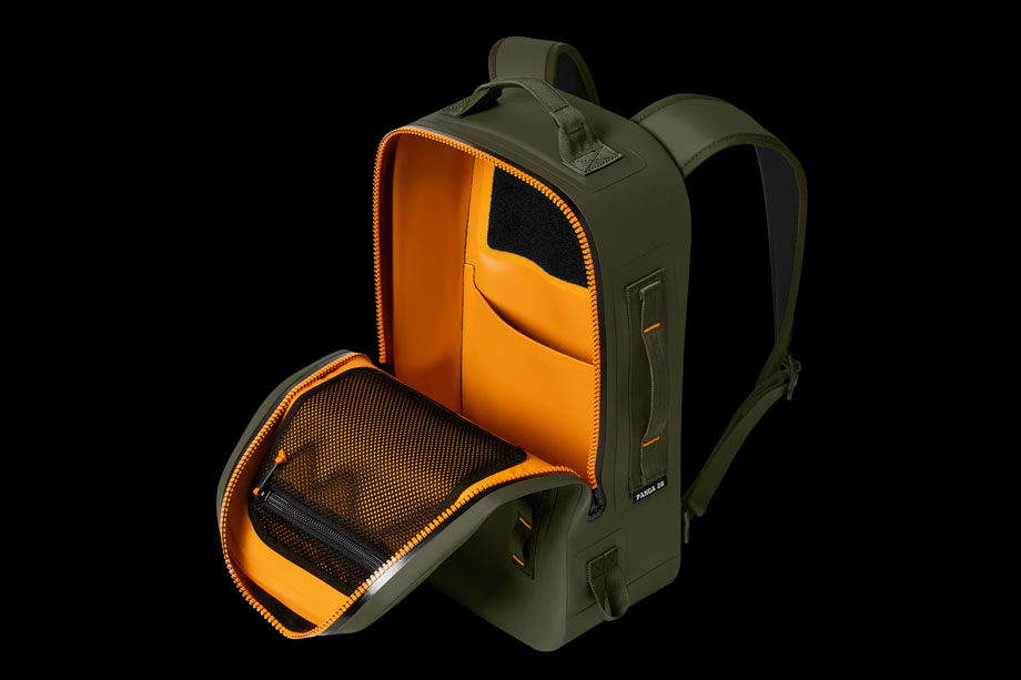 Yeti Panga 28l Waterproof Backpack olive/king crab orange